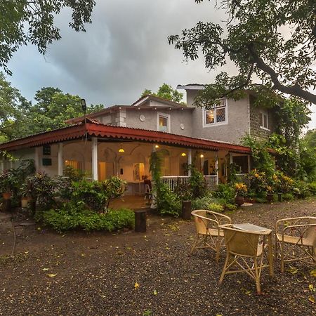Saffronstays Firdaus Baug Khamshet Dış mekan fotoğraf