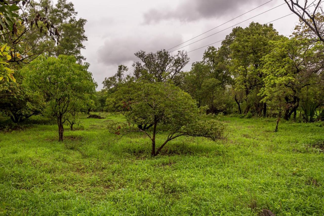 Saffronstays Firdaus Baug Khamshet Dış mekan fotoğraf