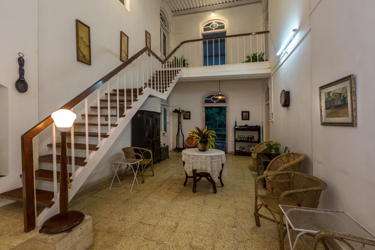 Saffronstays Firdaus Baug Khamshet Dış mekan fotoğraf