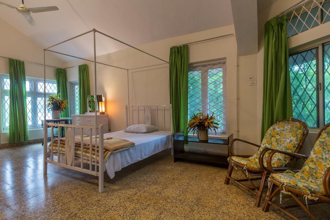 Saffronstays Firdaus Baug Khamshet Dış mekan fotoğraf